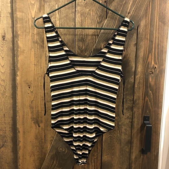 Free People Body Suit - Picture 5 of 8